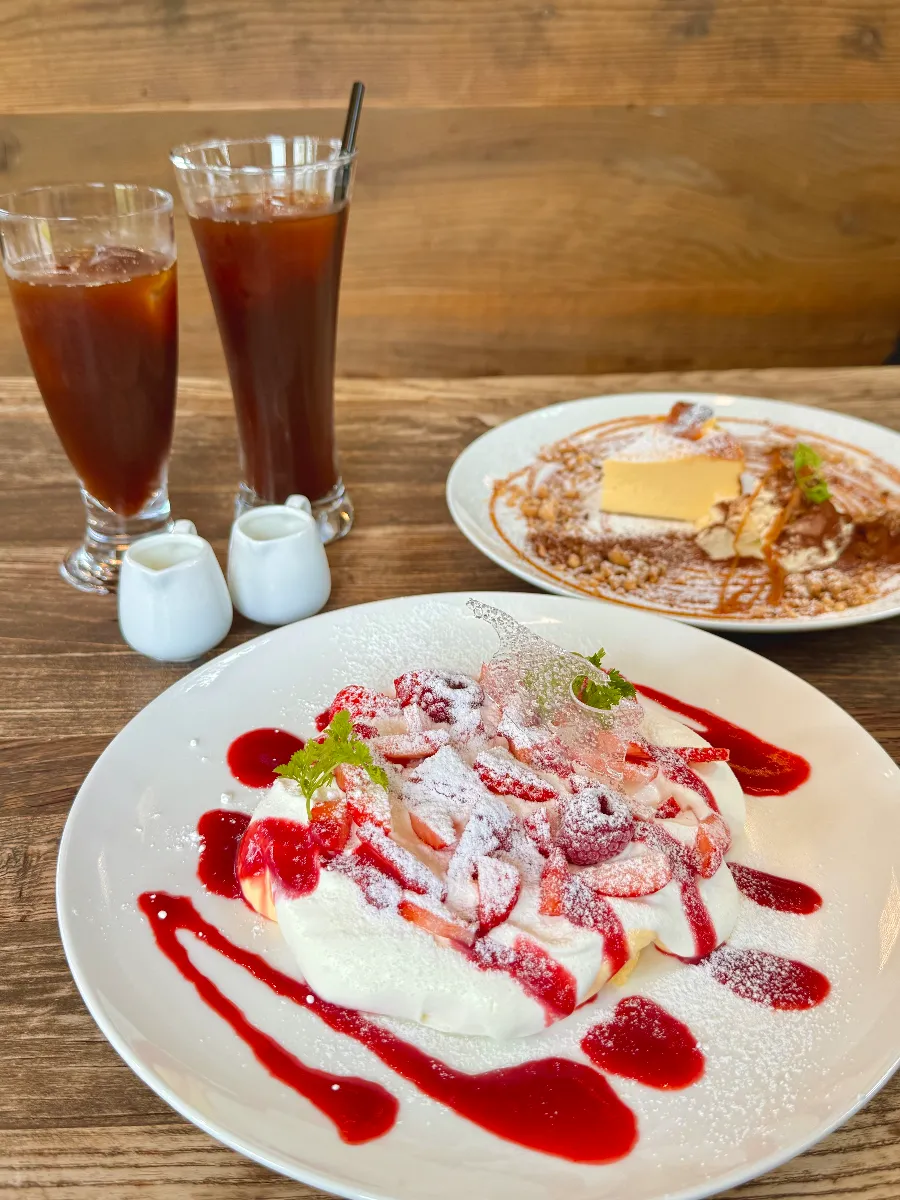 【SWEETS CAFE D&3】新居浜カフェが話題！いちごショートやチーズケーキが人気のスイーツ店