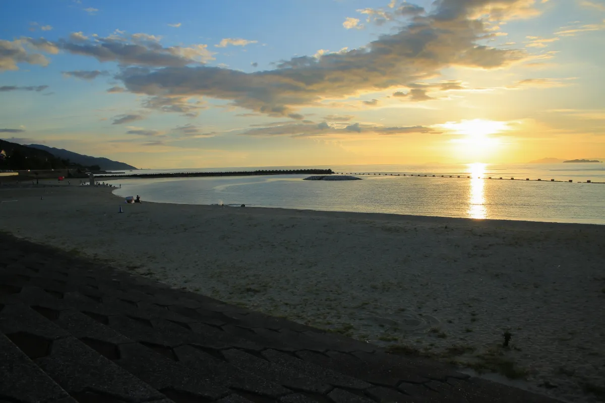 夏本番！双海の海開きと夕日。伊予市7月の海辺のレジャー＆夏祭りガイド