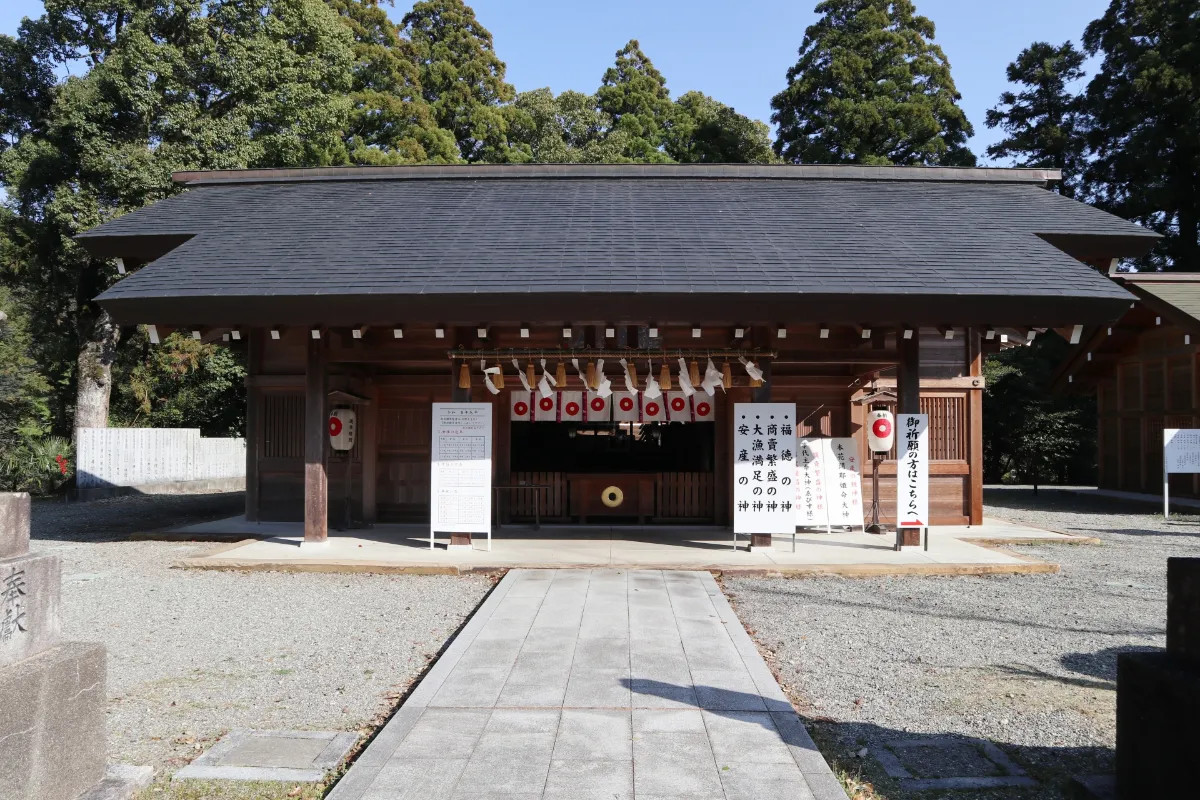 城下町の静かな冬。大洲市12月のイルミネーション・年末行事案内